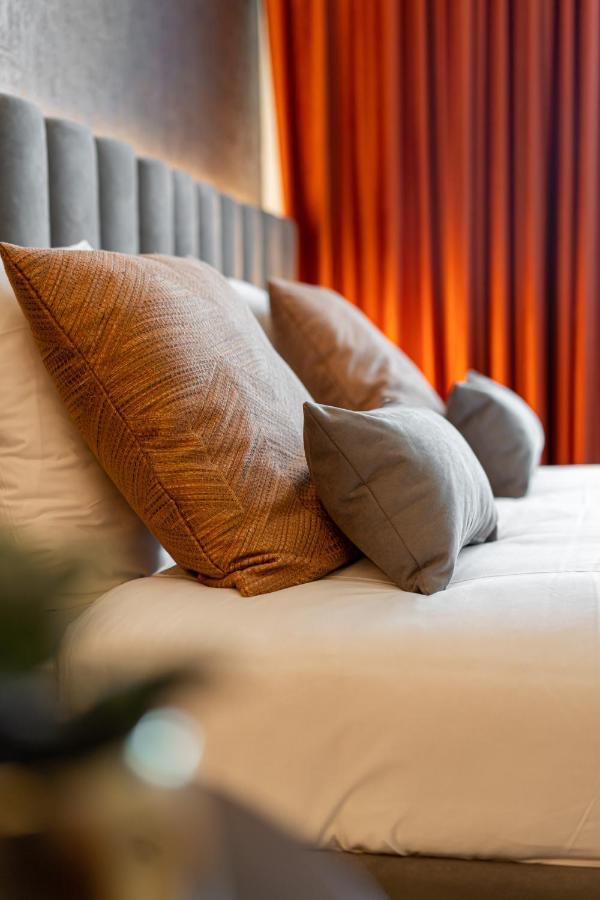 Van Der Valk Hotel Mons Congres & Spa Екстер'єр фото
