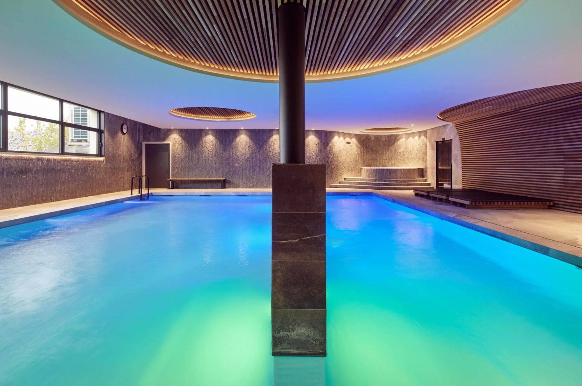 Van Der Valk Hotel Mons Congres & Spa Екстер'єр фото