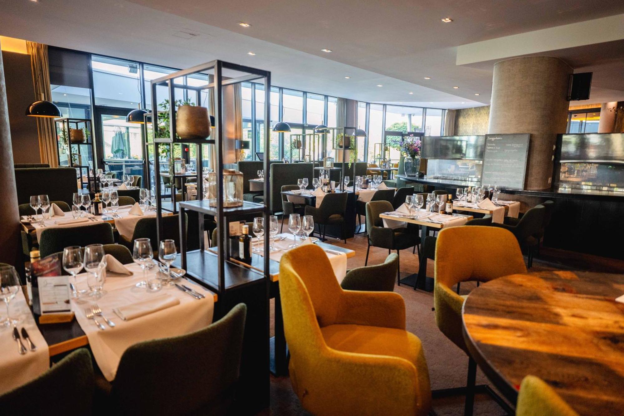 Van Der Valk Hotel Mons Congres & Spa Екстер'єр фото
