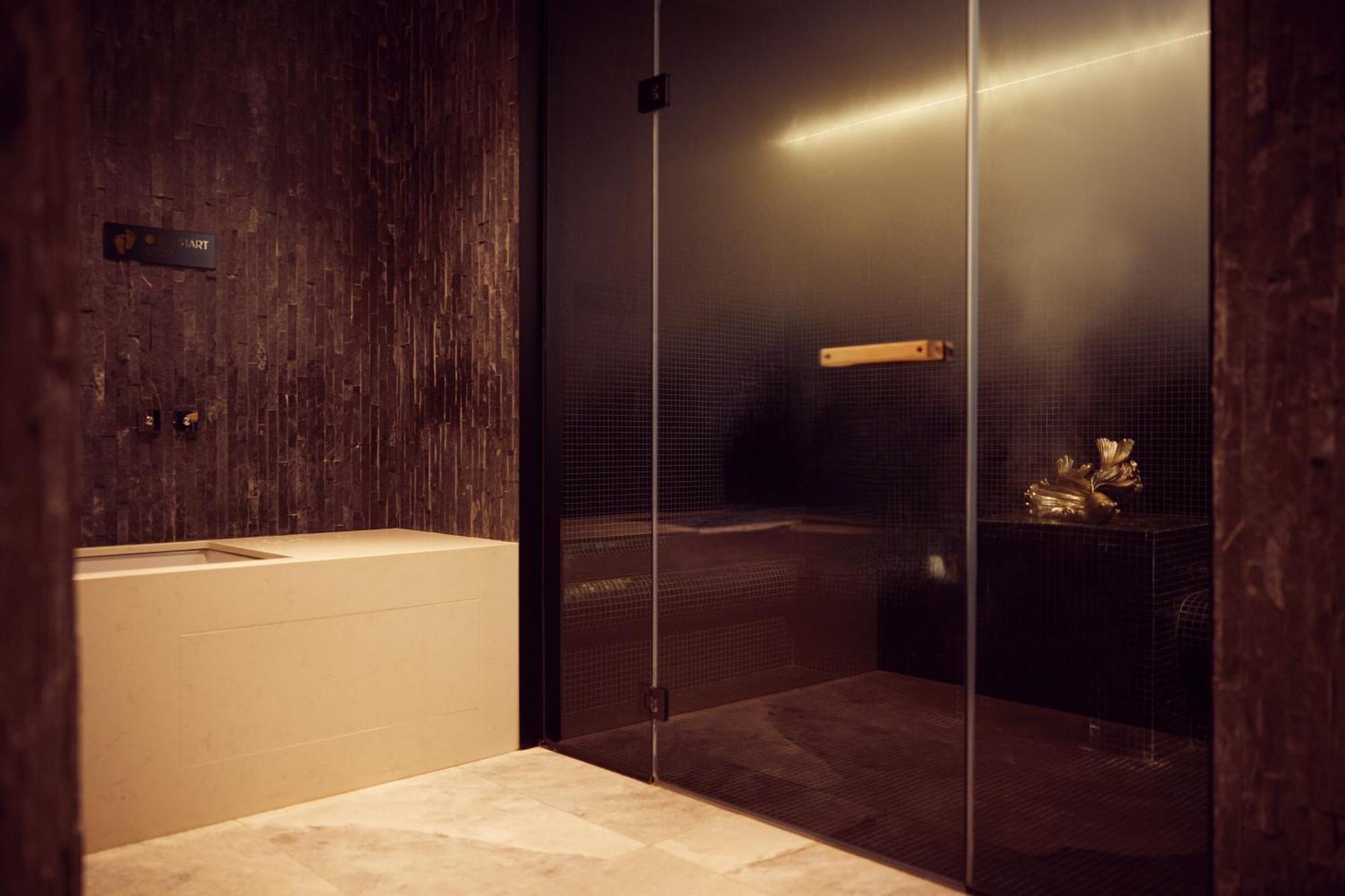 Van Der Valk Hotel Mons Congres & Spa Екстер'єр фото