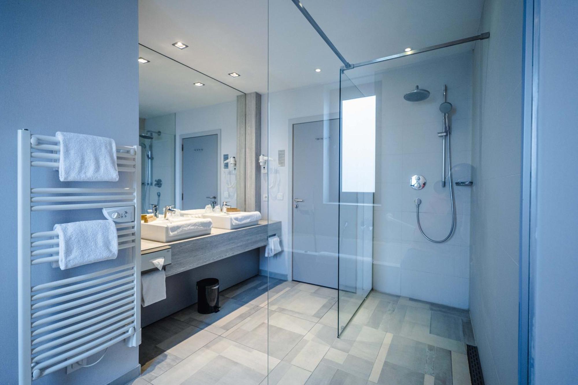 Van Der Valk Hotel Mons Congres & Spa Екстер'єр фото
