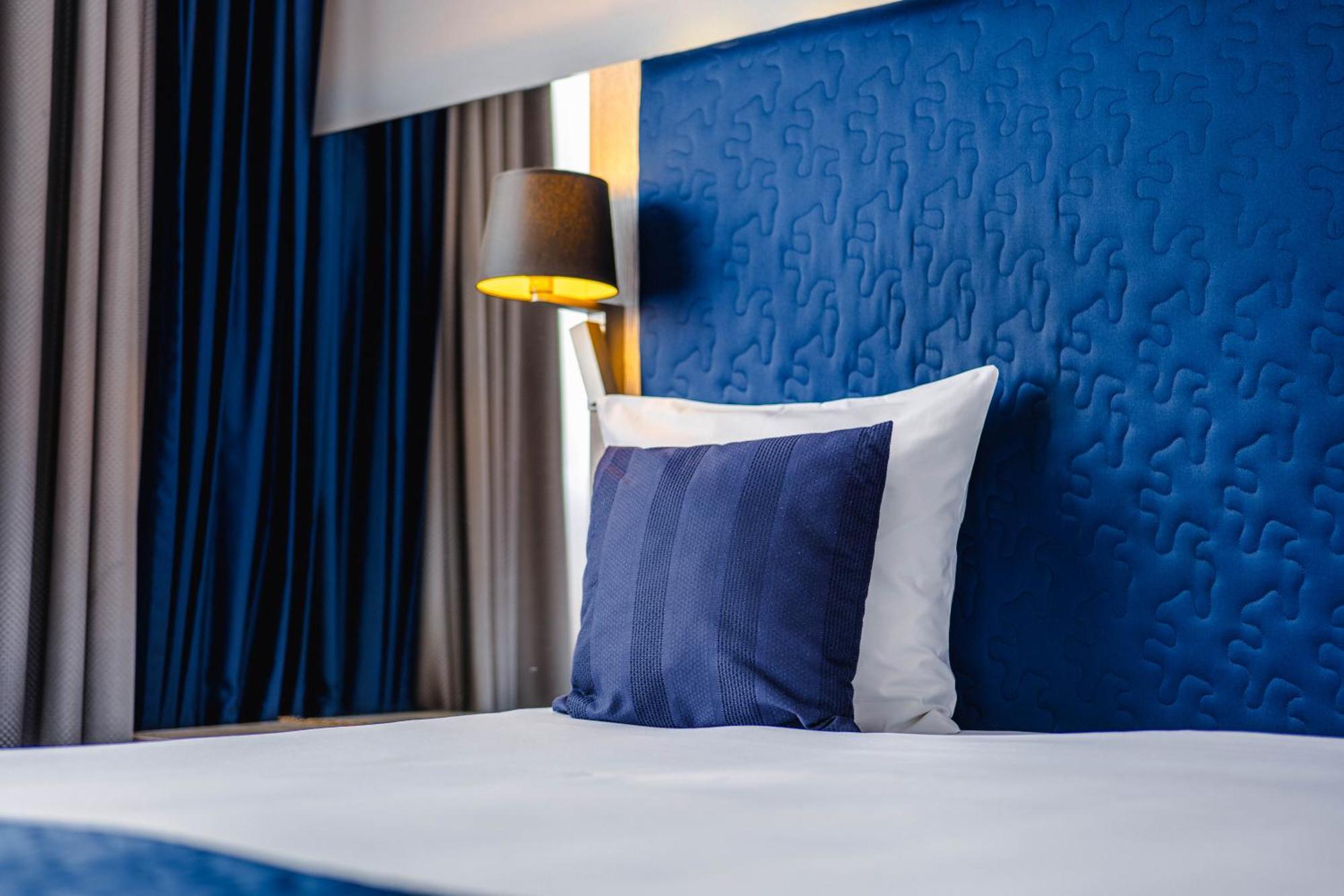 Van Der Valk Hotel Mons Congres & Spa Екстер'єр фото