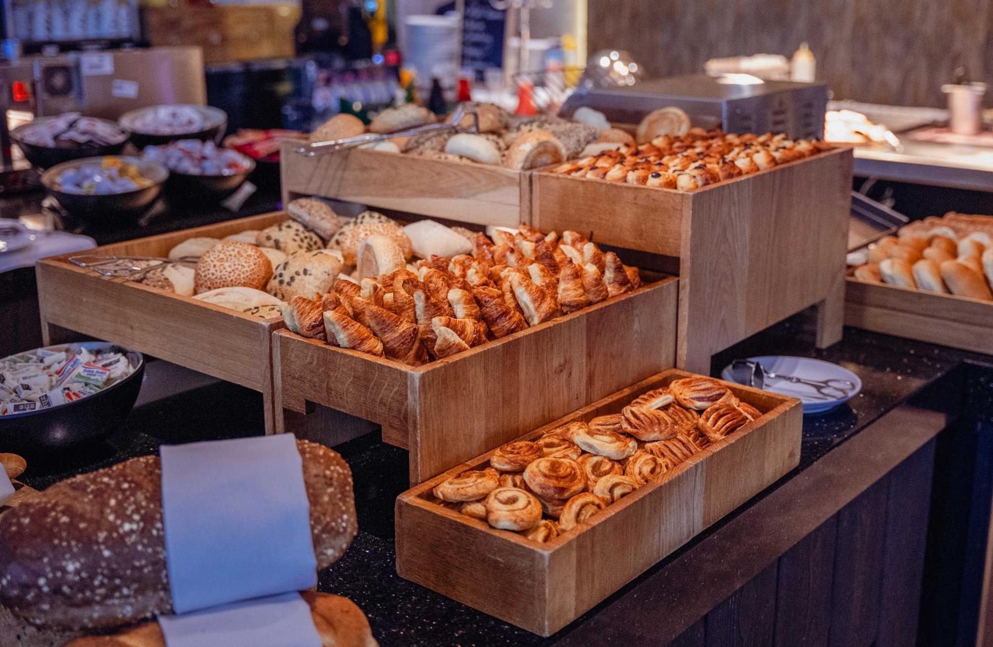 Van Der Valk Hotel Mons Congres & Spa Екстер'єр фото