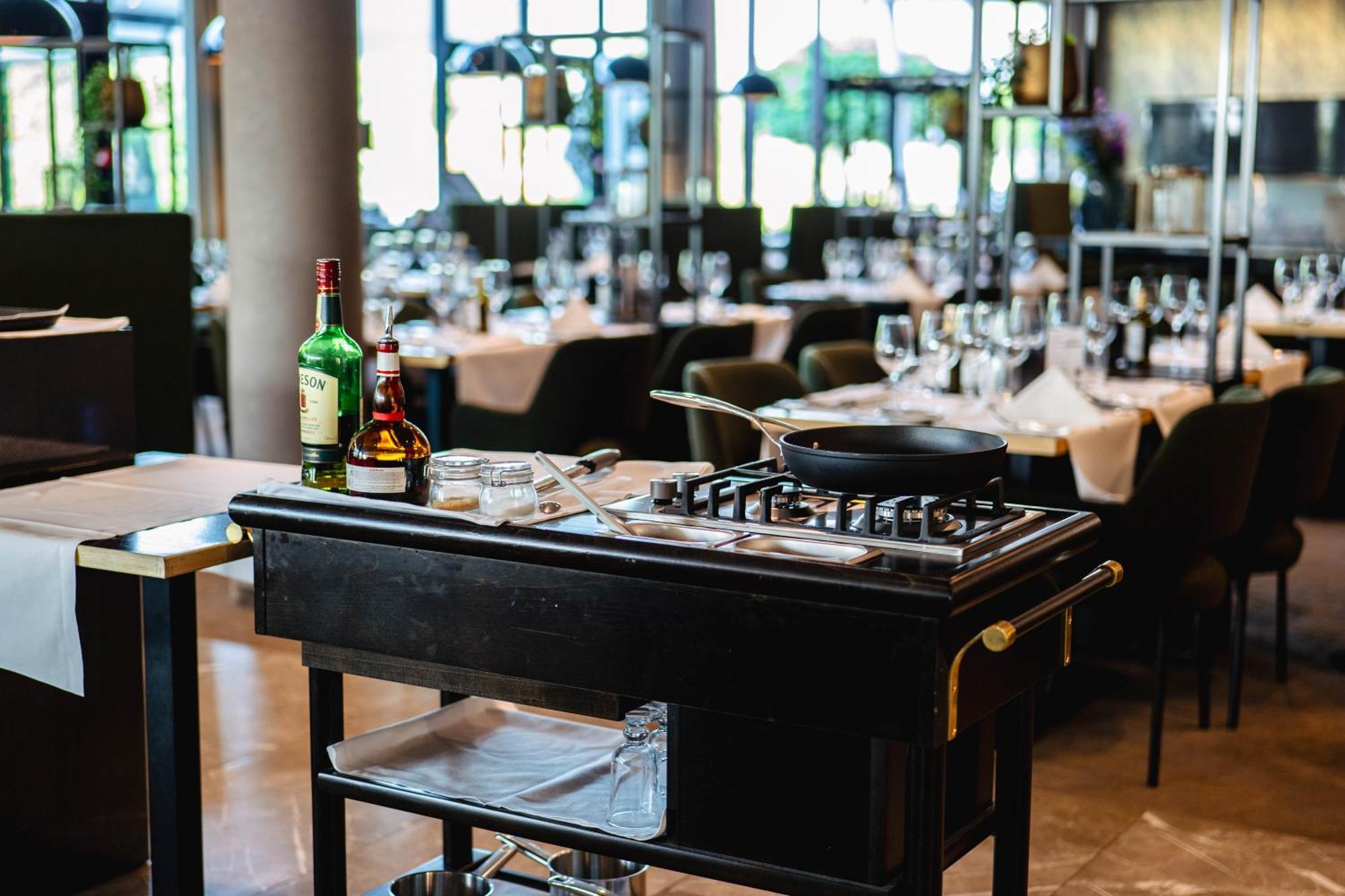 Van Der Valk Hotel Mons Congres & Spa Екстер'єр фото